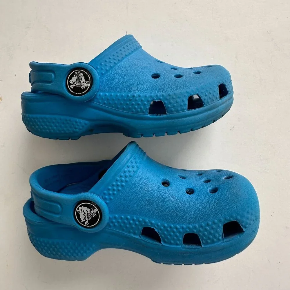 Crocs Toddler Kid's Size 5 Bright blue